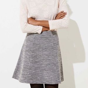 LOFT Knit Skit size Large